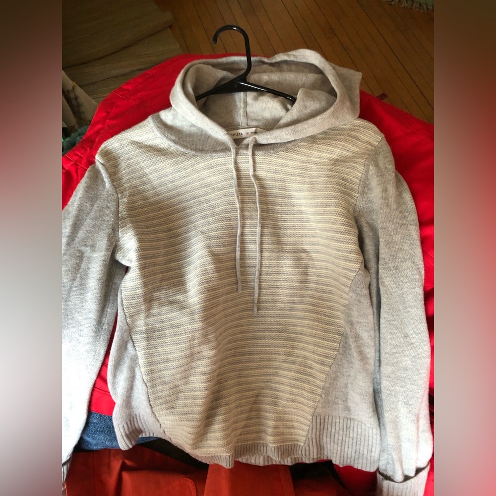 Women’s Athleta sweater/hoodie size medium